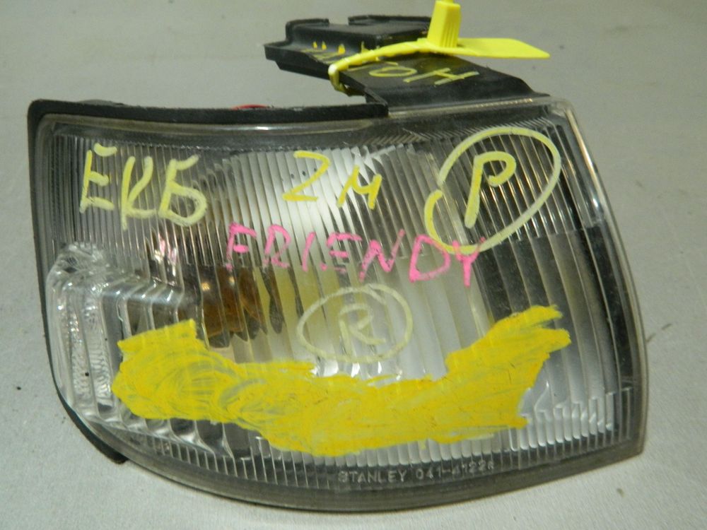 Габарит MAZDA BONGO FRIENDEE SG5W Перед Прав (Контрактный) 79768294