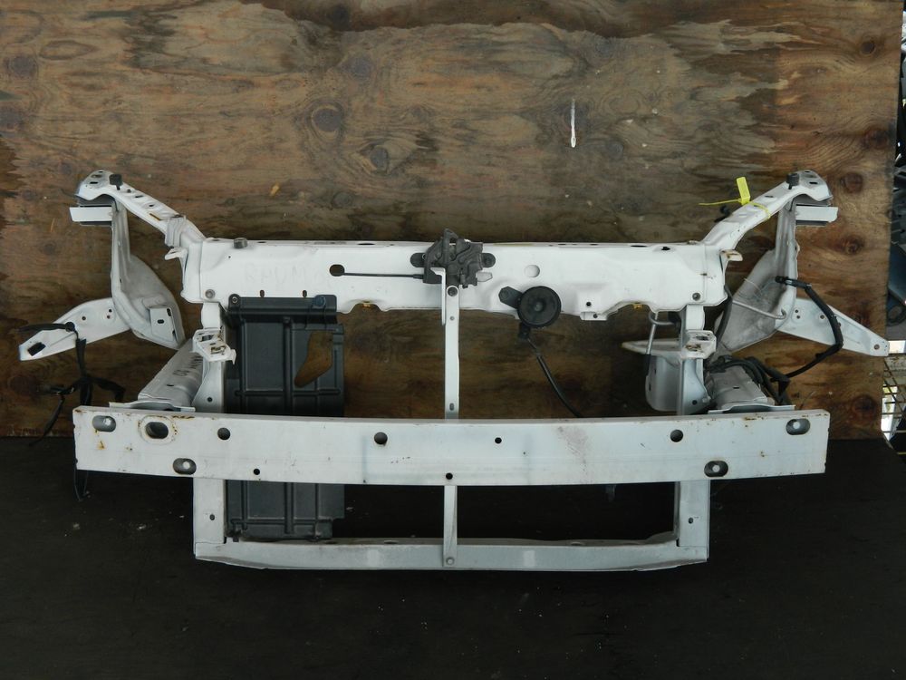 Рамка радиатора TOYOTA RAUM NCZ20 (Контрактный) 94584209