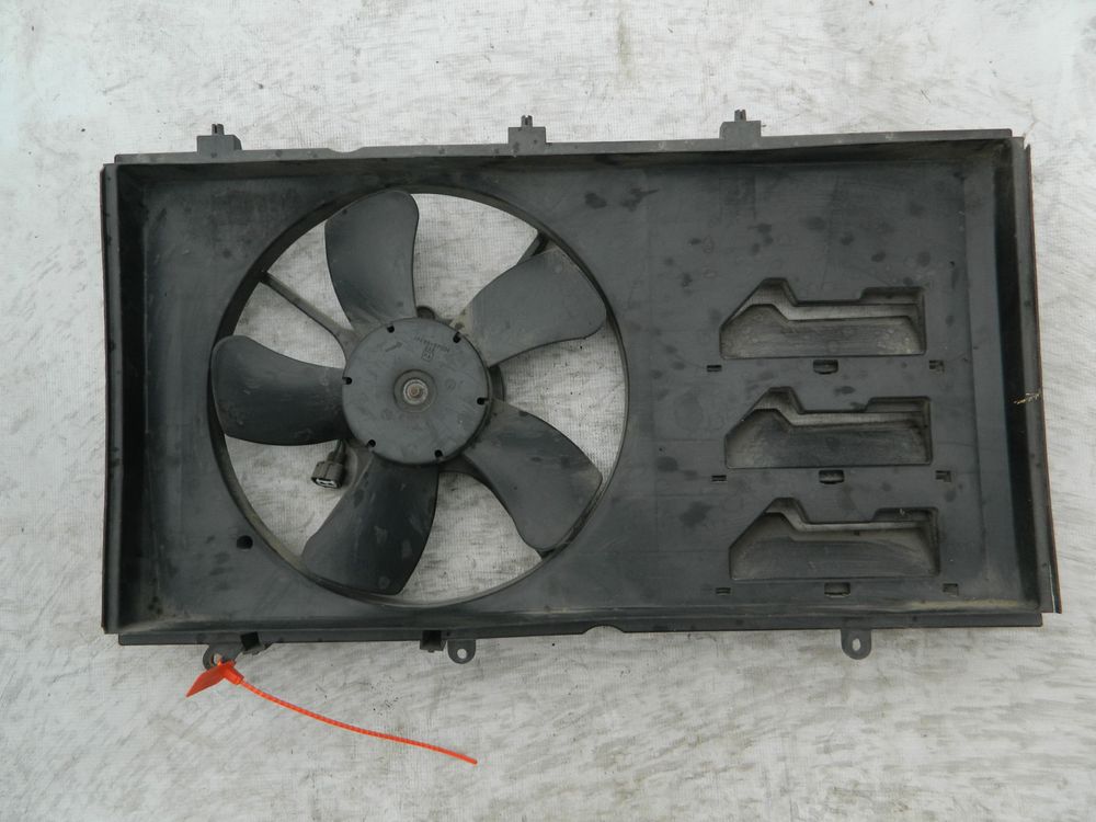 Диффузор радиатора MITSUBISHI LANCER CEDIA CS2A (Контрактный) 72367971