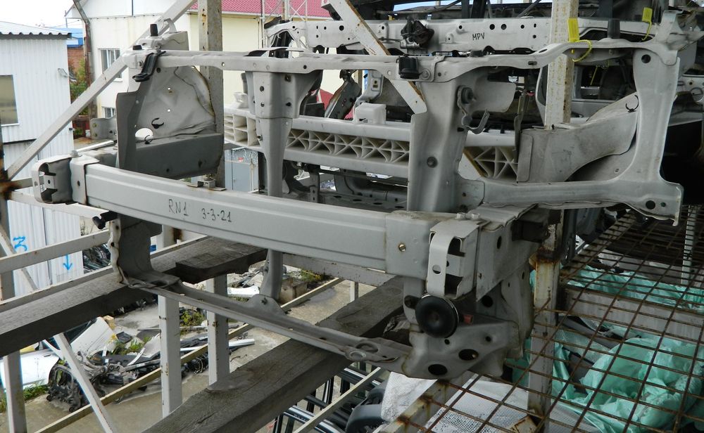 Рамка радиатора HONDA STREAM RN1 (Контрактный) 94584188