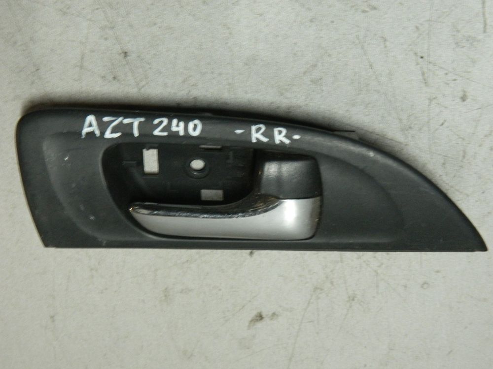 Ручка двери внутренняя TOYOTA CALDINA AZT240 Зад Прав (Контрактный) 81528482