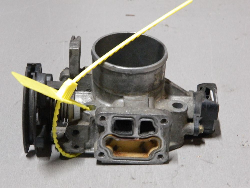 Дроссельная заслонка TOYOTA 3S (Контрактный) 79780601