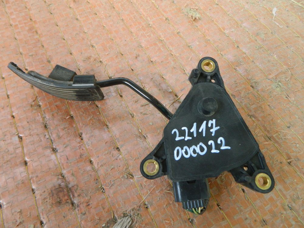 Педаль газа NISSAN X-TRAIL NT31 (Контрактный) 22117000022