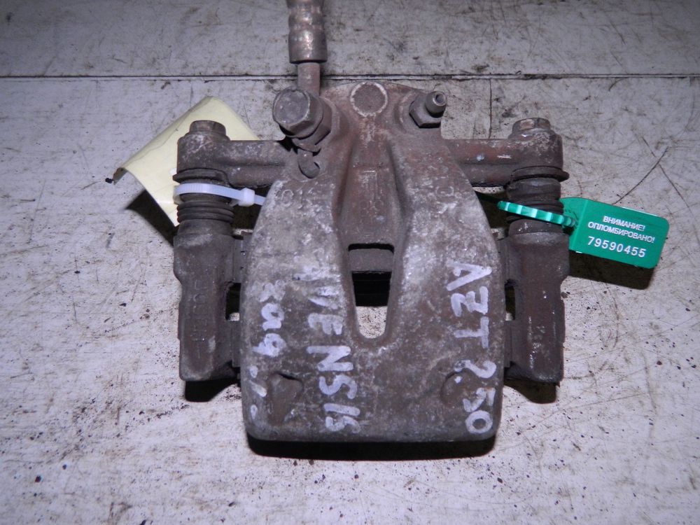 Суппорт TOYOTA  AVENSIS AZT250 Зад Лев (Контрактный) 79590455