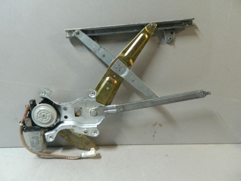 Стеклоподъемник TOYOTA CAMRY GRACIA SXV20 Зад Лев (Контрактный) 79591790