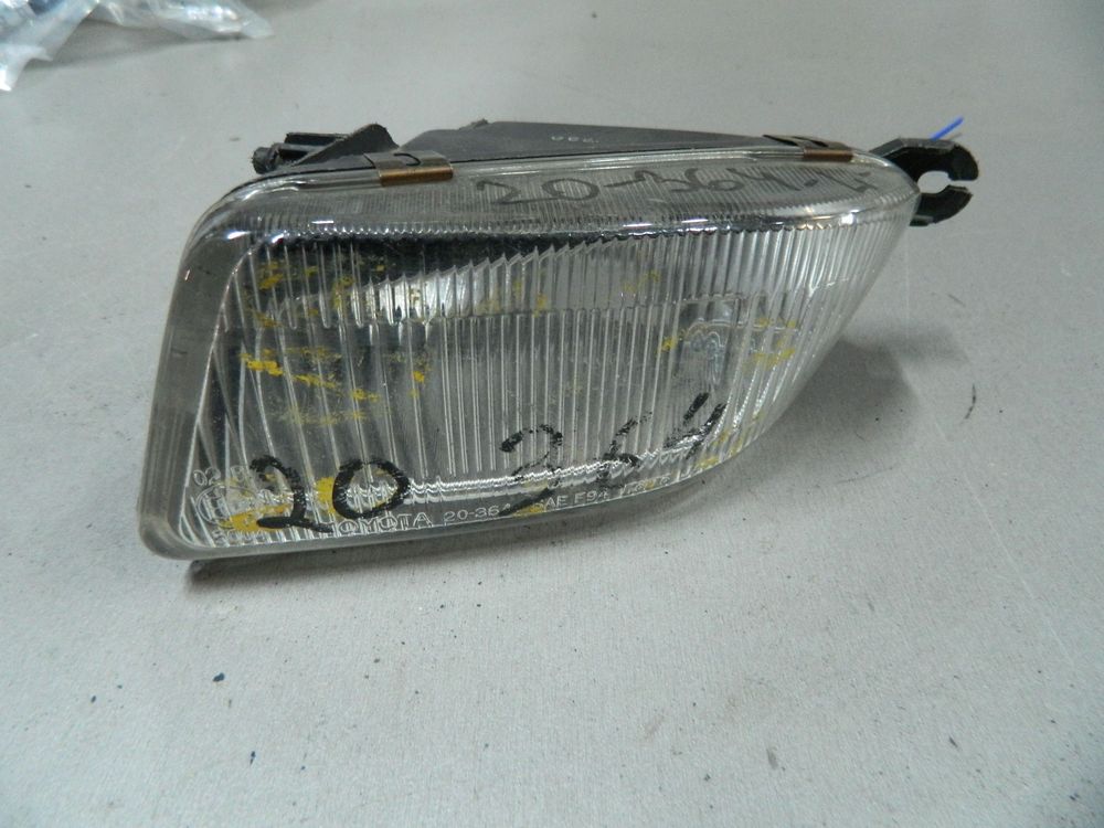 Фара противотуманная TOYOTA CELICA ST202 Перед Лев (Контрактный) 69838056