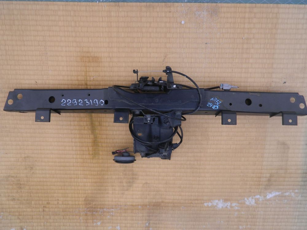 Планка радиатора NISSAN X-TRAIL NT32 (Контрактный) 22923190