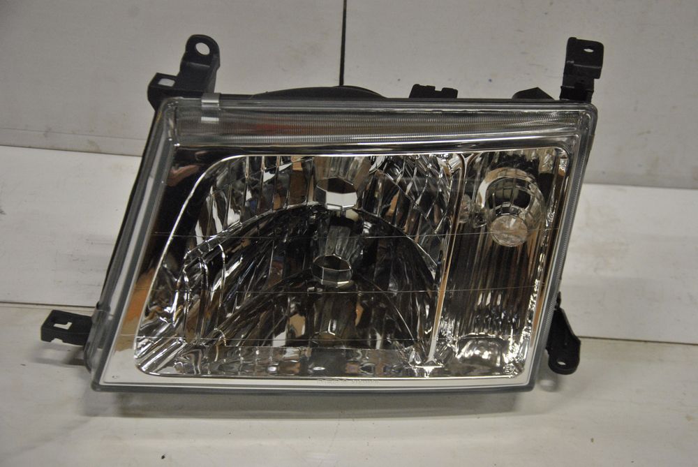 Фара DEPO 21211C1LLDEN TOYOTA LAND CRUISER 100 00-05 LH (ручная регулировка) пластик