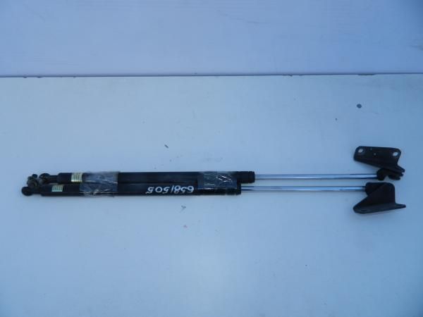 Амортизатор багажника MITSUBISHI DION CR9W (Контрактный) 81528881