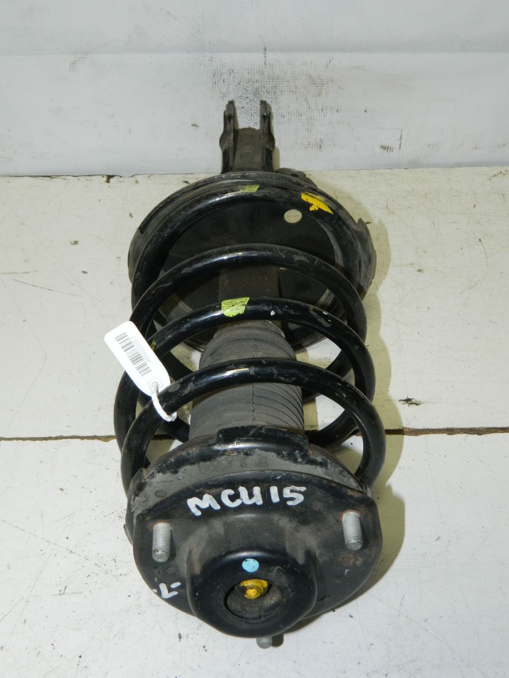 Стойка подвески TOYOTA HARRIER MCU15 Перед Лев (Контрактный) 45992893