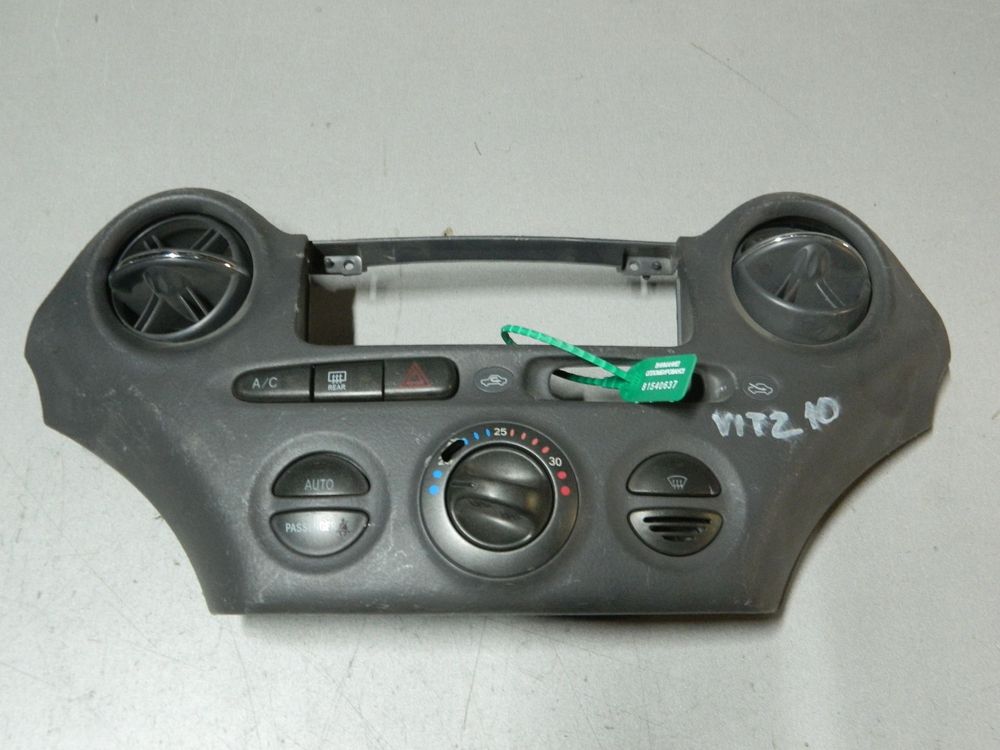Блок управления климат-контролем TOYOTA VITZ NCP10 (Контрактный) 81540637