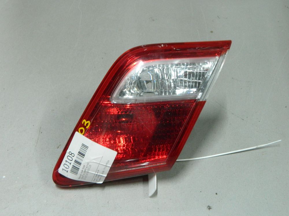 Фонарь TOYOTA CAMRY ACV40 Зад Прав 33103 (Контрактный) 03344369