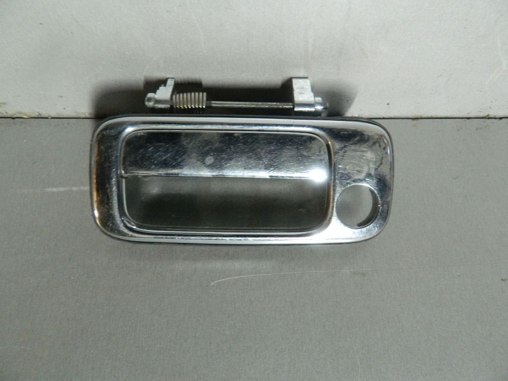 Ручка двери наружная TOYOTA LAND CRUISER FZJ80 (Контрактный) 81539890