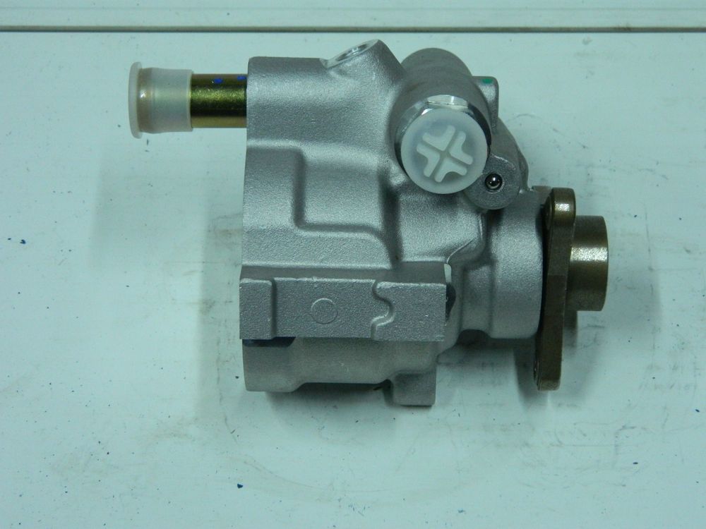 Насос ГУР GENERAL PARTS 7700420305A OPEL VIVARO / RENAULT LAGUNA
