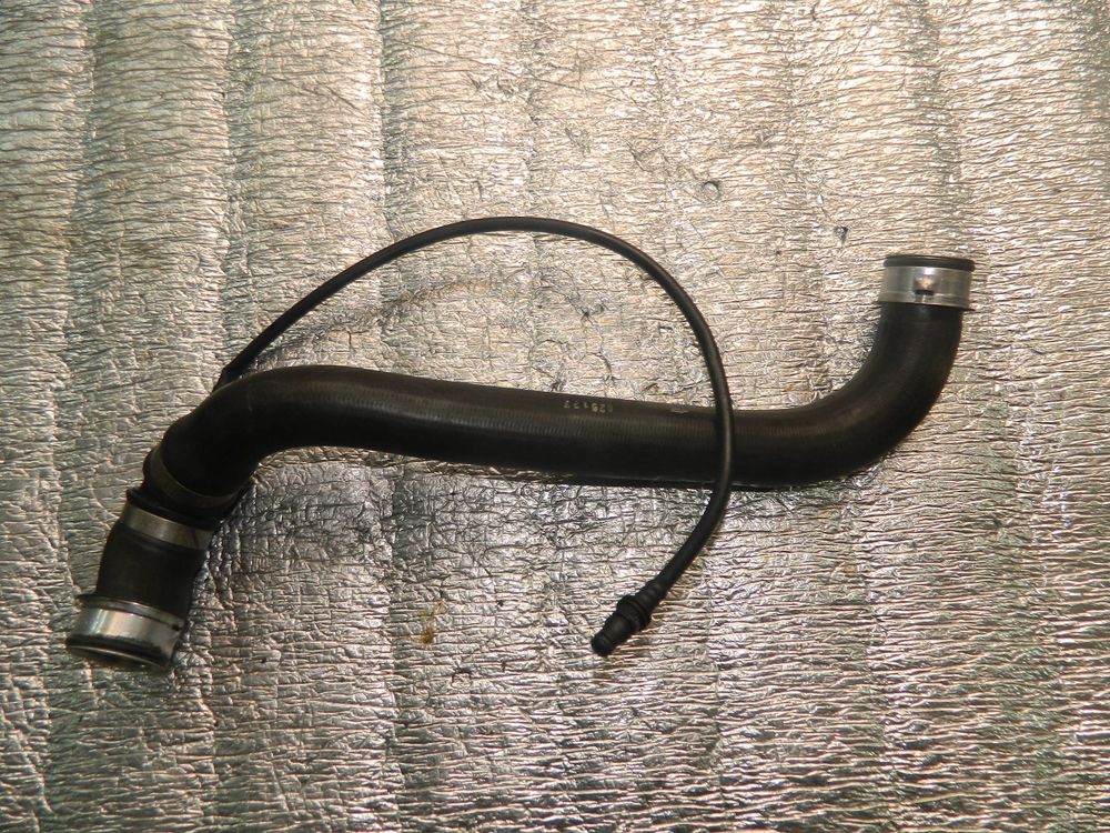 Патрубок радиатора MERCEDES-BENZ E-Class W211 272.943 (Контрактный) 28588614
