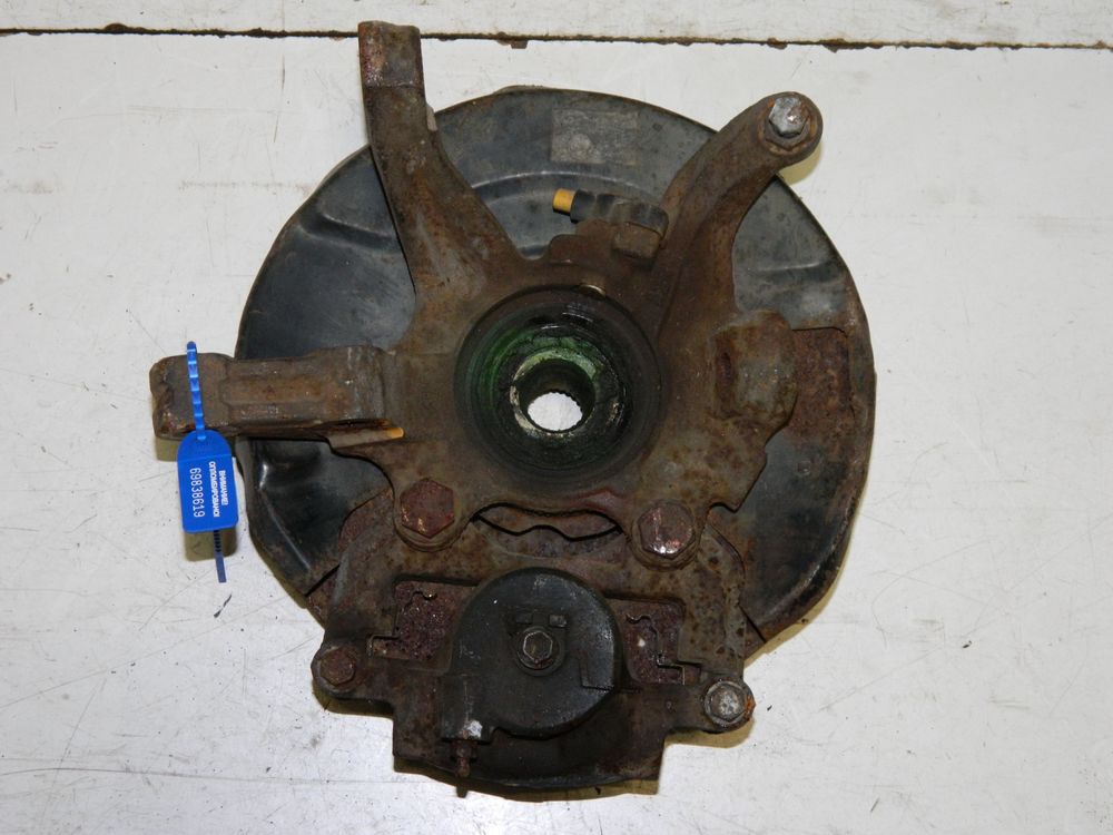 Ступица NISSAN AVENIR W11 Перед Прав (Контрактный) 69838619