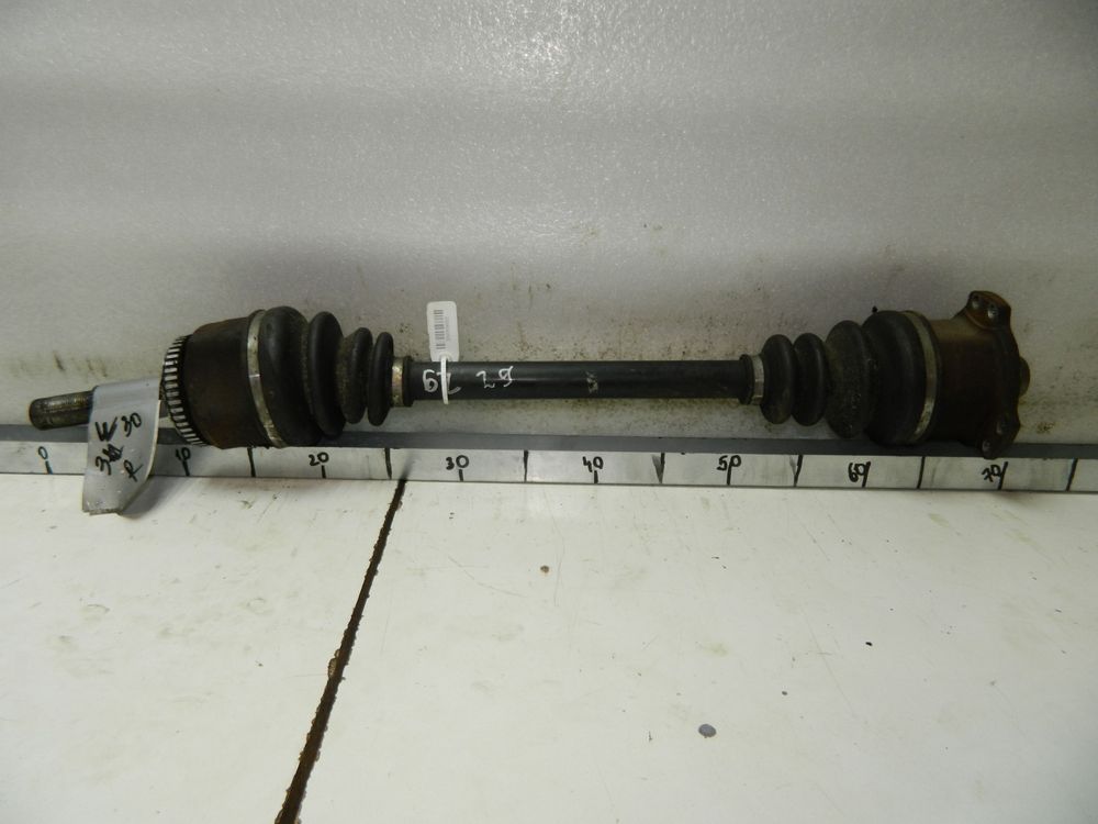 Привод NISSAN LARGO W30 KA24 Зад Прав (Контрактный) 35015652