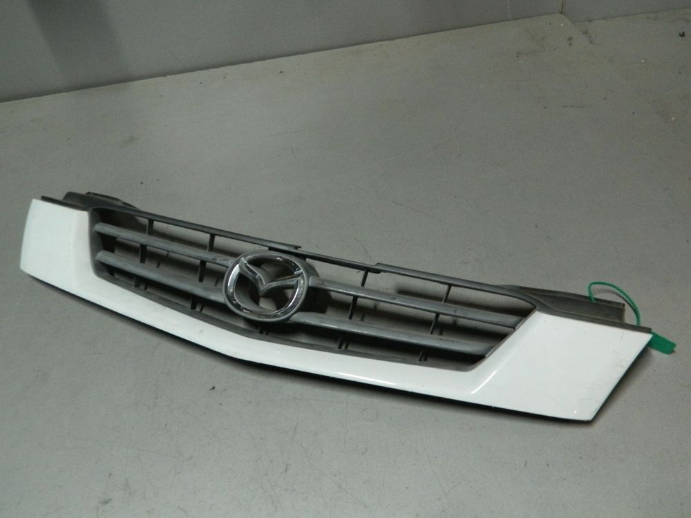 Решетка радиатора MAZDA DEMIO DW3W (Контрактный) 81540984