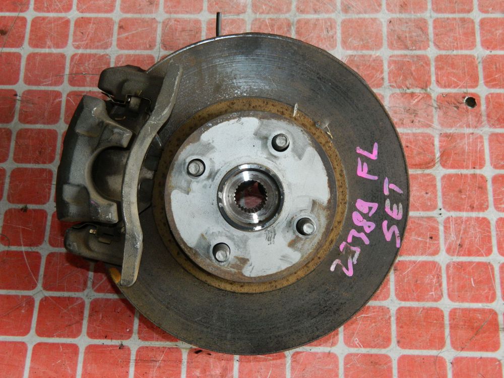 Ступица TOYOTA COROLLA ZZE123 1ZZ Перед Лев (Контрактный) 45984755