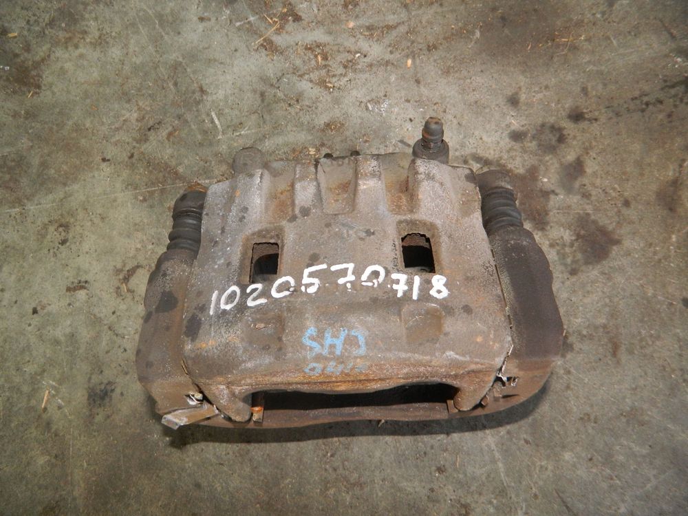Суппорт SUBARU FORESTER SHJ Перед Прав (Контрактный) 1020570718