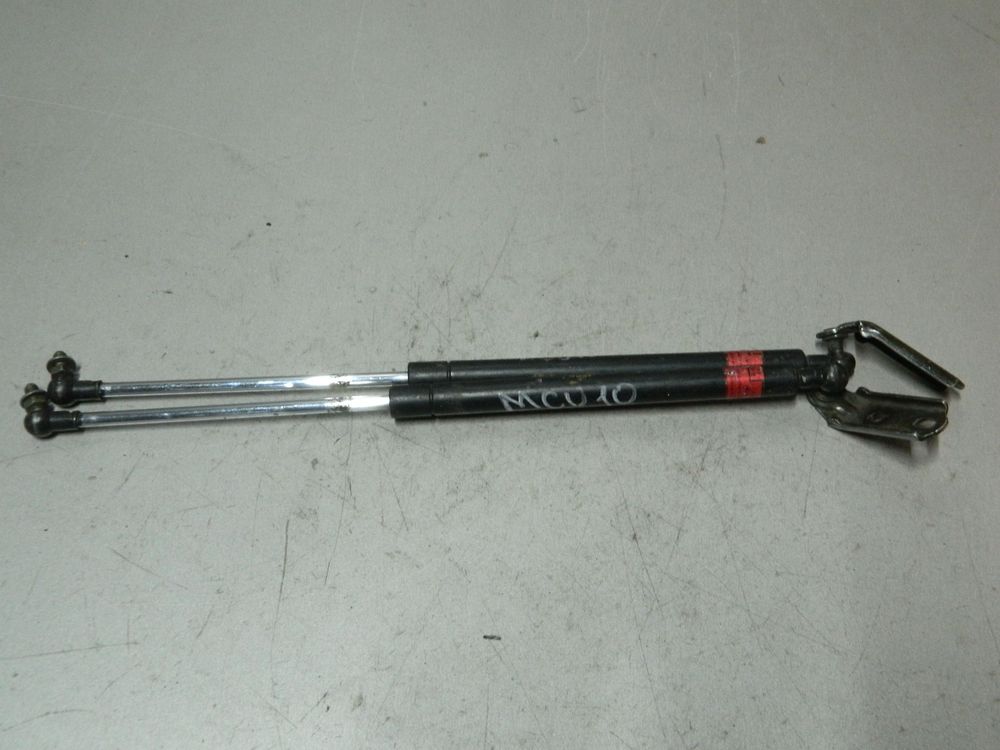 Амортизатор капота TOYOTA HARRIER MCU10 (Контрактный) 81532213