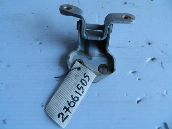 Петля двери MAZDA DEMIO DW5W Перед Лев (Контрактный)