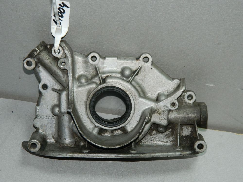Насос масляный NISSAN RB20 (Б/У) 61004