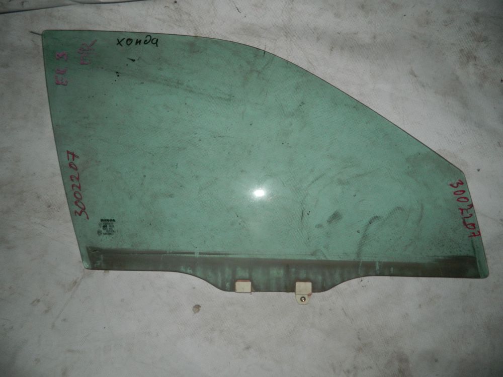 Стекло двери HONDA CIVIC EK3 Перед. Прав (Контрактный) 3002207