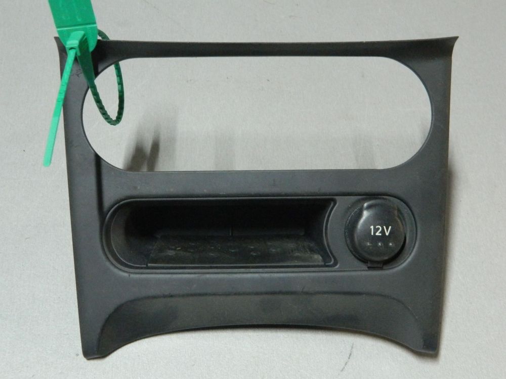 Накладка на консоль NISSAN QASHQAI (Контрактный) 81540397