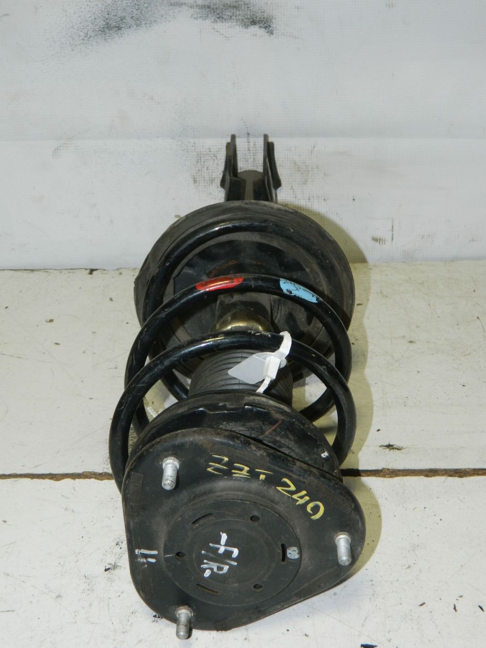 Стойка подвески TOYOTA PREMIO ZZT240 Перед Прав (Контрактный) 45989048