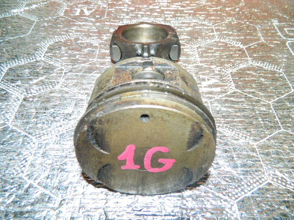 Поршень c шатуном TOYOTA 1GFE (Koнтрaктный)