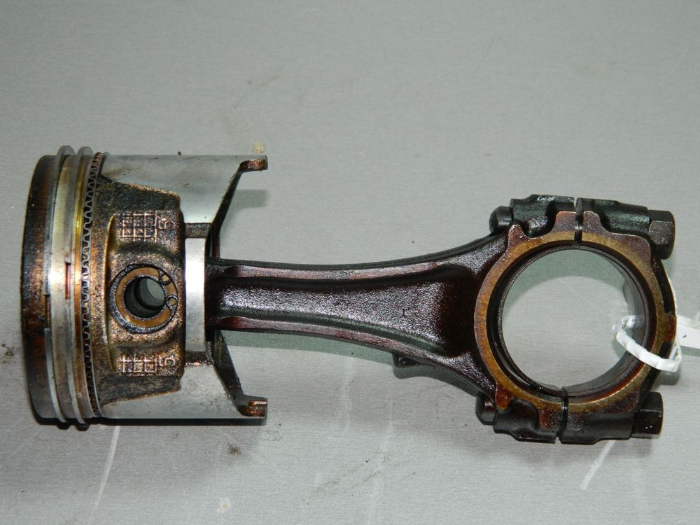 Поршень с шатуном NISSAN RB20 (Б/У) 61014