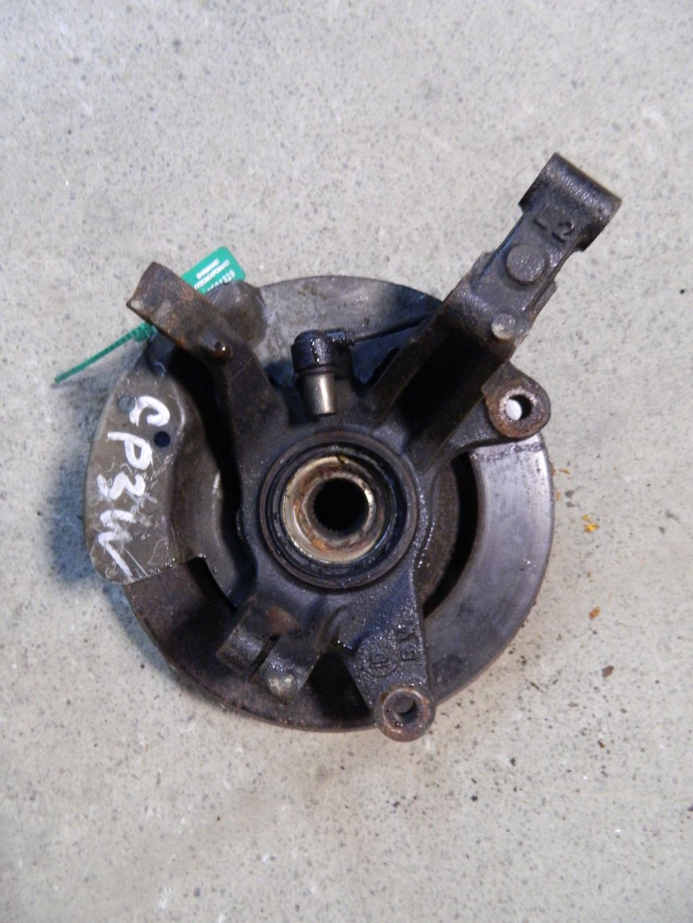 Ступица MAZDA PREMACY CP8W Перед Лев (Контрактный) 79591329