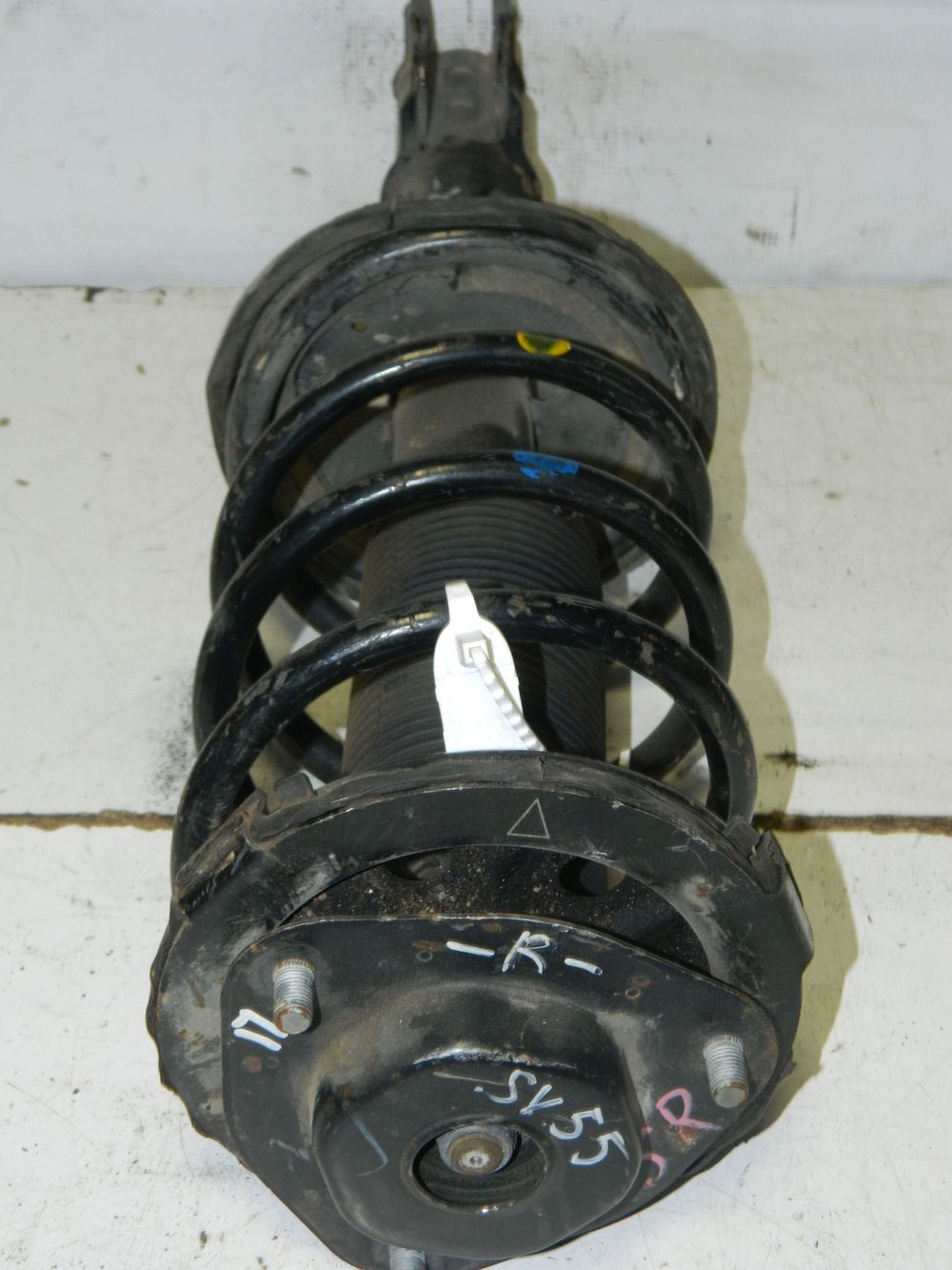 Стойка подвески TOYOTA VISTA SV50 Перед Прав (Контрактный) 45989035
