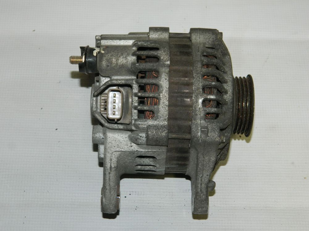 Генератор MITSUBISHI LANCER CEDIA CS5W 4G93 (Контрактный)