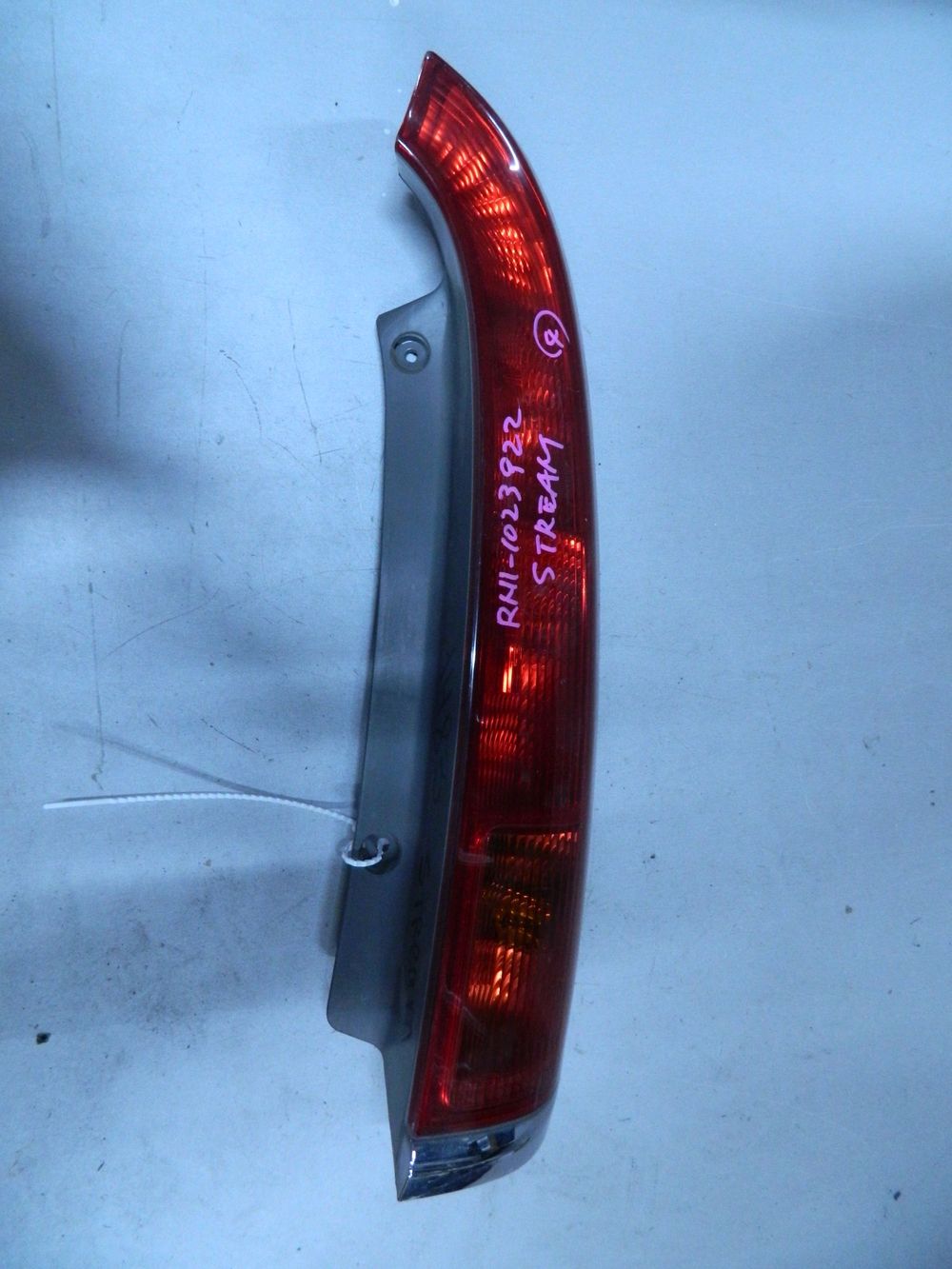 Фонарь HONDA STREAM RN1 Зад Прав 1483 (Контрактный) 68000566