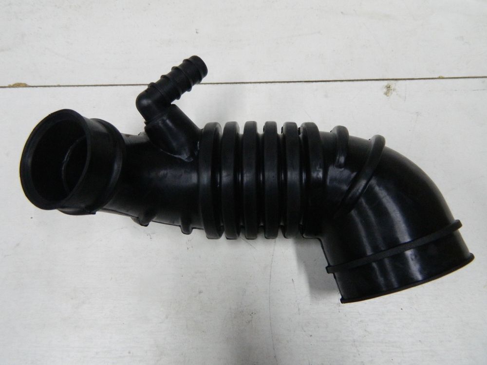 Патрубок воздушного фильтра GENERAL PARTS MN171012 MITSUBISHI L200 KB4T 4D56