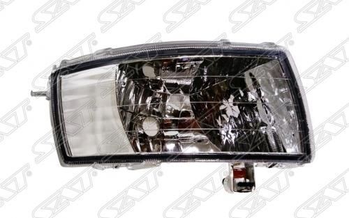 Фара противотуманная SAT ST2122031L TOYOTA COROLLA , WISH 2002-2006