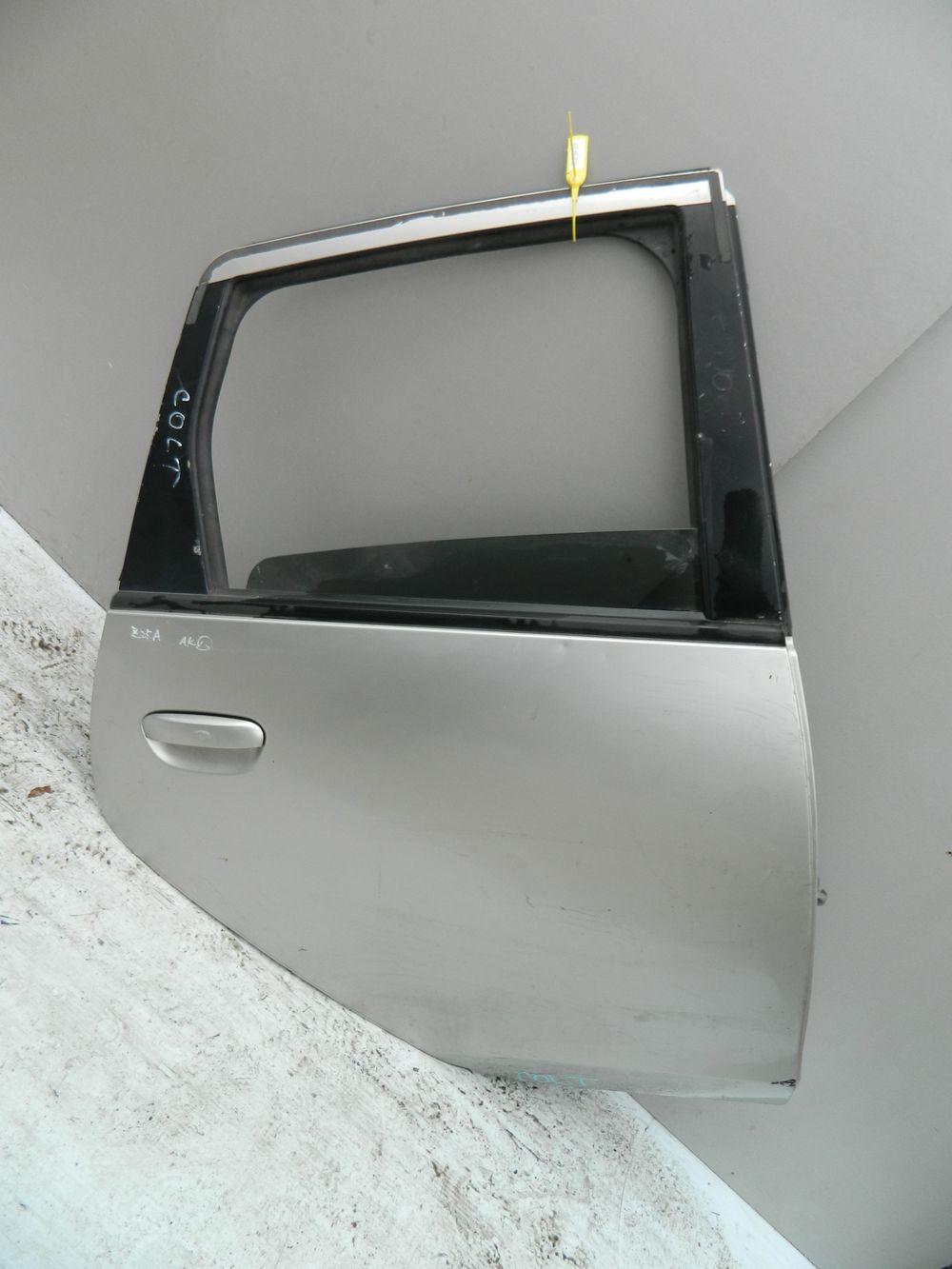 Дверь MITSUBISHI COLT Z25A Зад Прав (Контрактный) 40951465