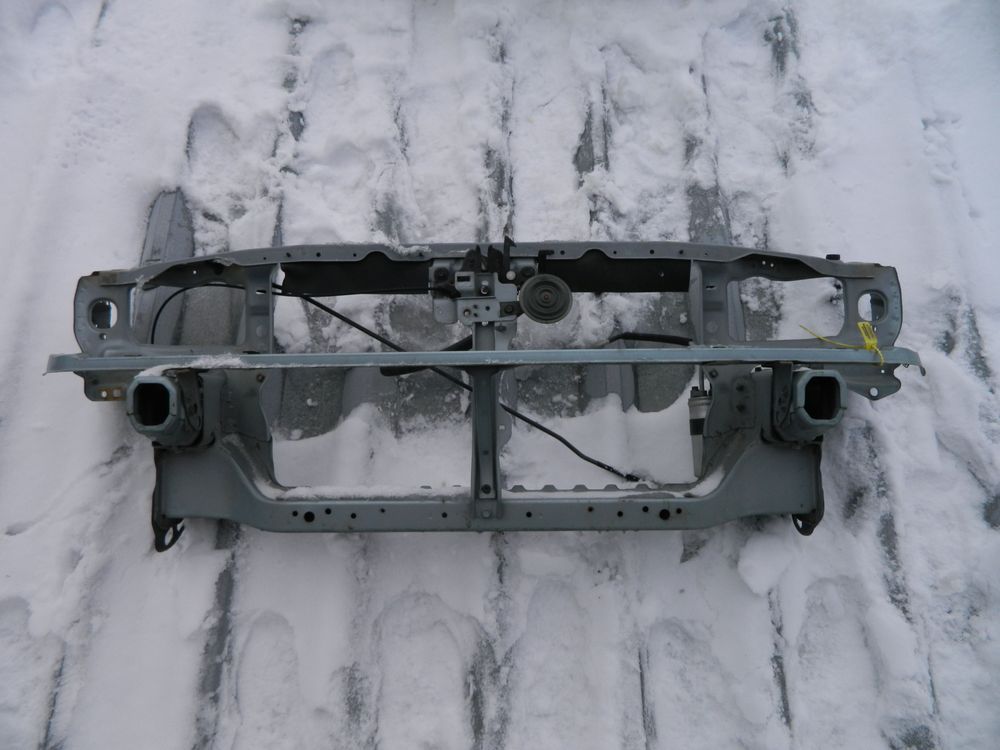 Рамка радиатора NISSAN SUNNY B14 (Контрактный) 79780421