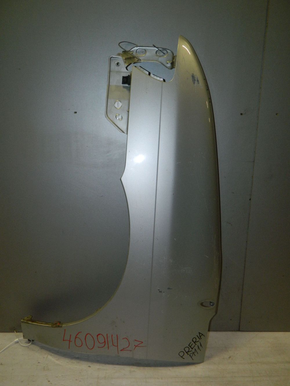 Крыло NISSAN PRAIRIE PM11 Перед Лев (Контрактный) 46091427
