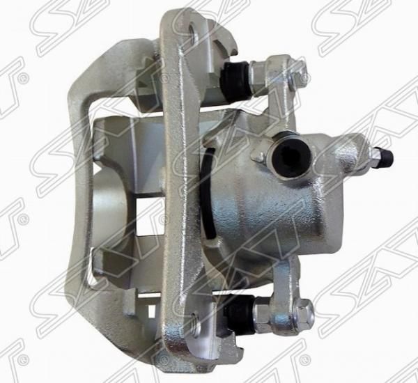 Суппорт SAT ST4773060101 TOYOTA LAND CRUISER 100 98-