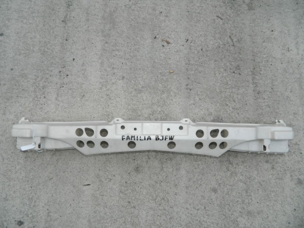 Усилитель бампера MAZDA FAMILIA BJFW Перед (Контрактный) 35015215