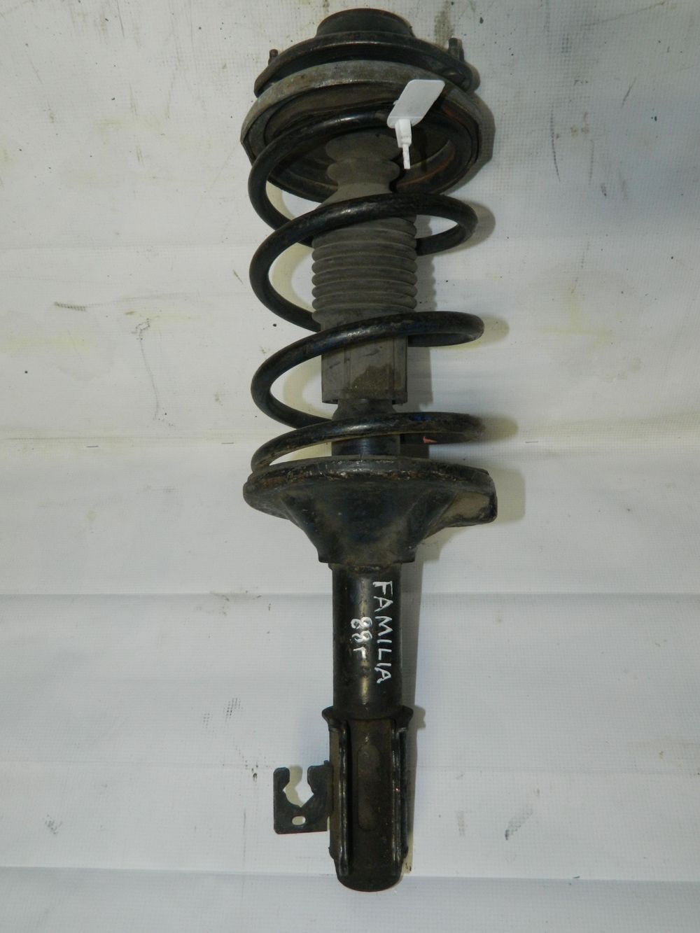 Стойка подвески MAZDA FAMILIA BF3P Перед Лев (Контрактный) 35021023