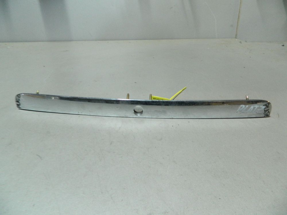 Накладка крышки багажника TOYOTA PLATZ NCP12 (Контрактный) 79773109