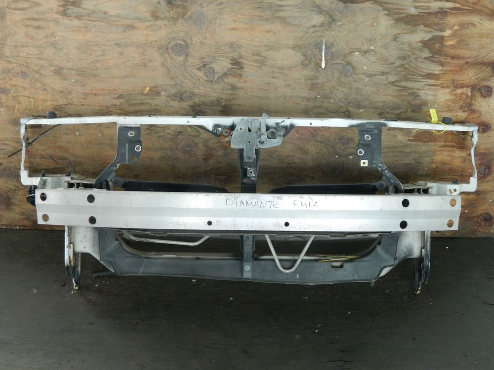 Рамка радиатора MITSUBISHI DIAMANTE F41A (Контрактный) 94584189