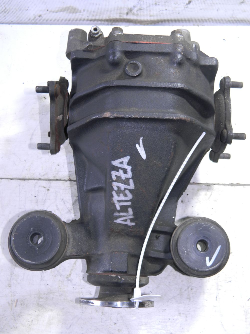 Редуктор TOYOTA ALTEZZA GXE10 Зад (Контрактный) 69586100