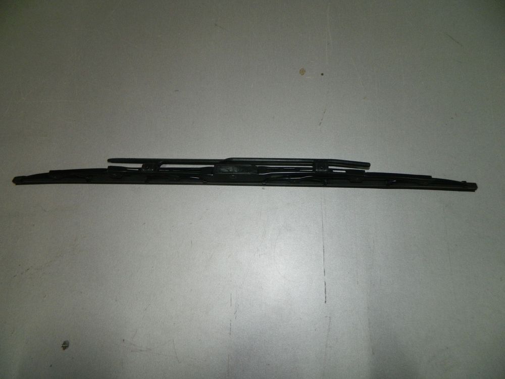 Щетка стеклоочистителя TOYOTA 85212YZZCR TOYOTA CAMRY, COROLLA, LAND CRUISER, LEXUS LX570