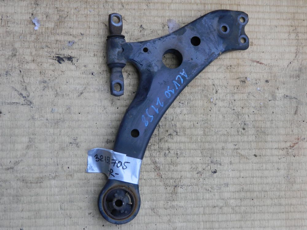 Рычаг подвески TOYOTA CAMRY ACV30 Перед Прав (Контрактный) 32158705