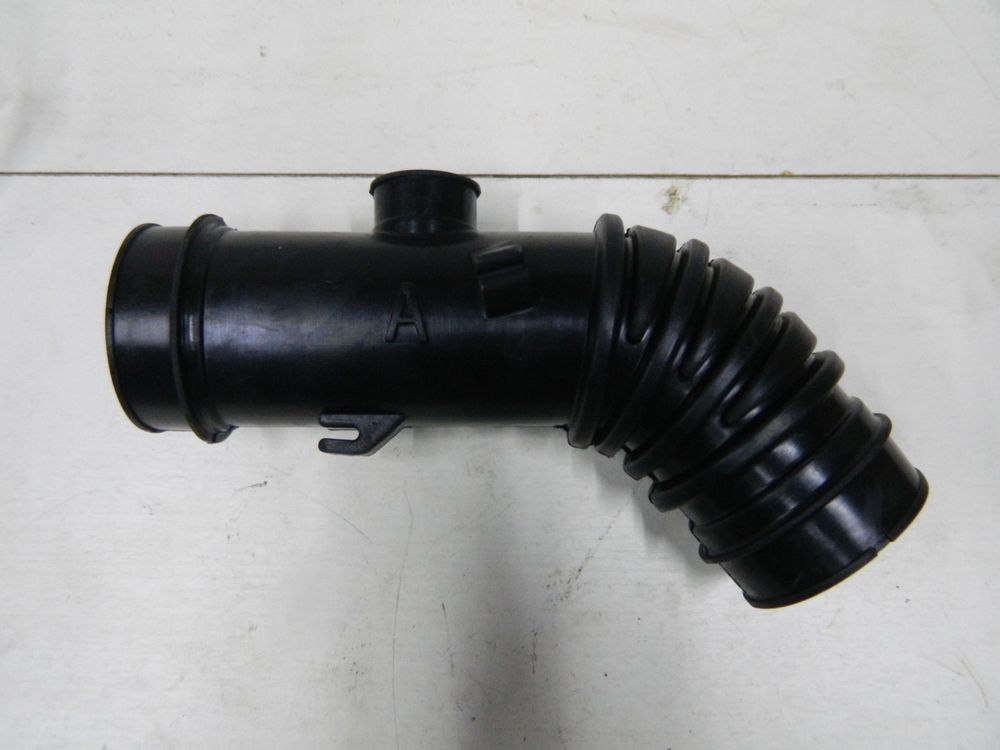 Патрубок воздушного фильтра GENERAL PARTS 1788115180 TOYOTA COROLLA / SPACIO / CARIB AE 10# AE11#